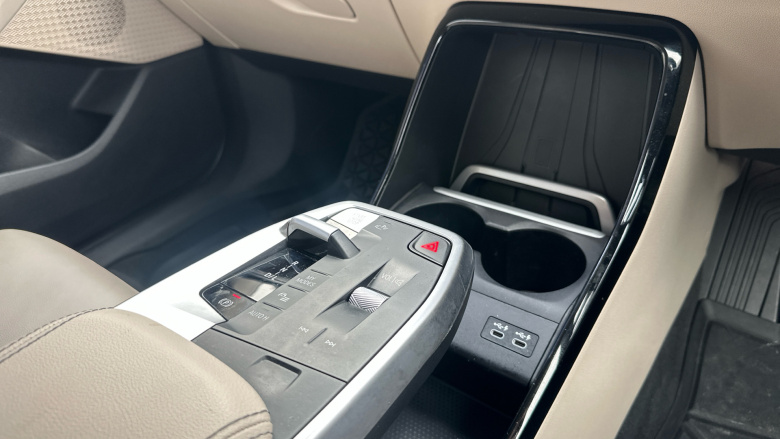 BMW 2 Series 220i MHT Luxury 5dr DCT [Tech Plus Pack] Petrol Hatchback